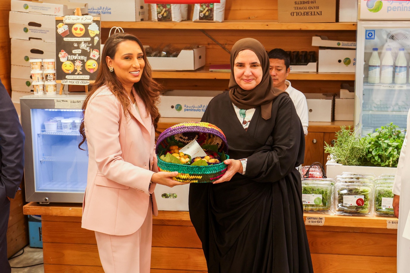 انطلاق مهرجان "خيرات النخلة" في سوق المزارعين